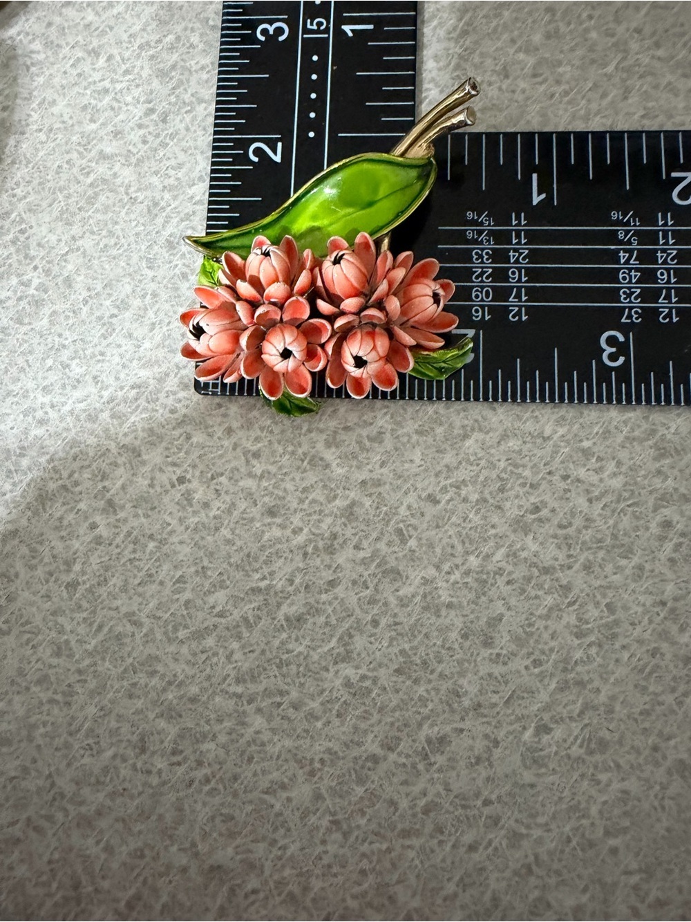 Vtg Mid-Century 3D Coral & Green Enamel Flower Bouquet Alice Caviness Style - Picture 5 of 9